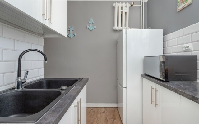 Apartment With Balcony by Renters