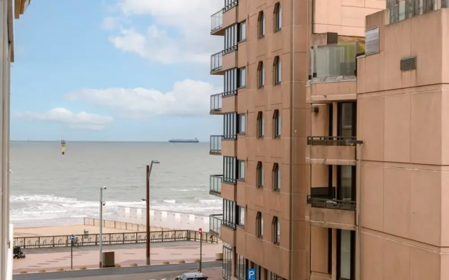 Spacious two Bedroom Apartment in Knokke