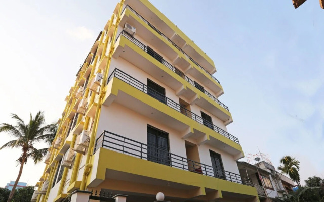 Oyo Flagship 45852 Hotel Happy Journey