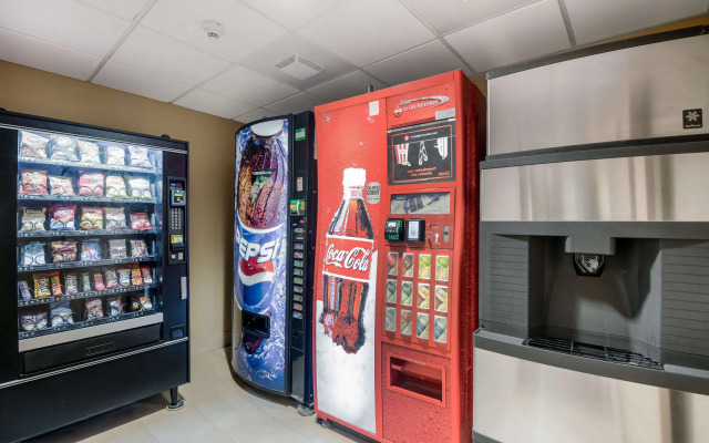 Quality Inn & Suites Quincy - Downtown