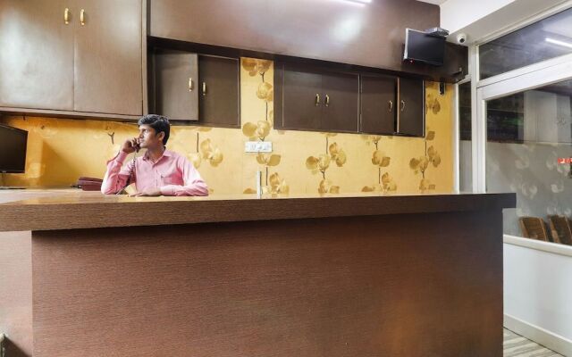 Capital O 49024 Aryavart Hotel