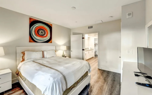 Global Luxury Suites Irvine