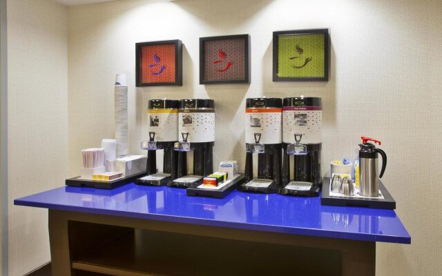 Hampton Inn & Suites Elyria