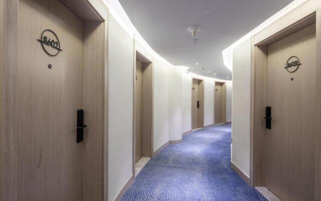 Xinhuating Business Hotel