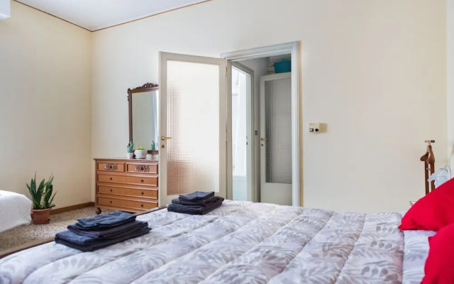 A pochi passi dal centro e dall'Ospedale di Parma