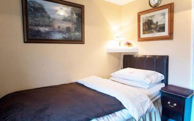Apsley Villa Guest House