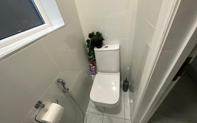 Comfortable and Stylish 3BD House in Luton