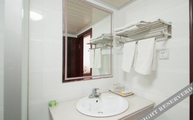 Rujia Hotel