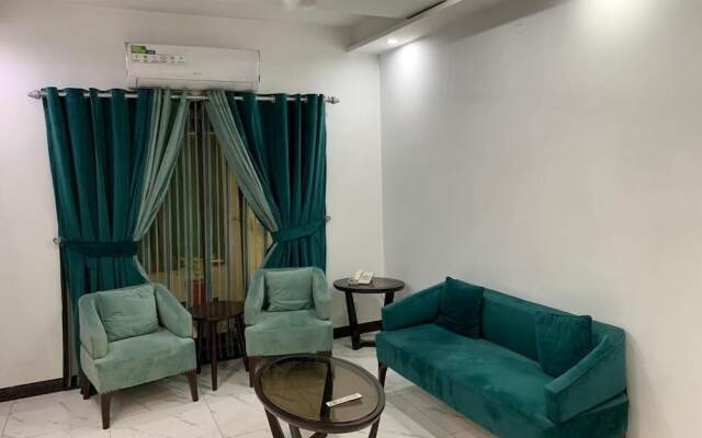Bloom Family Suites