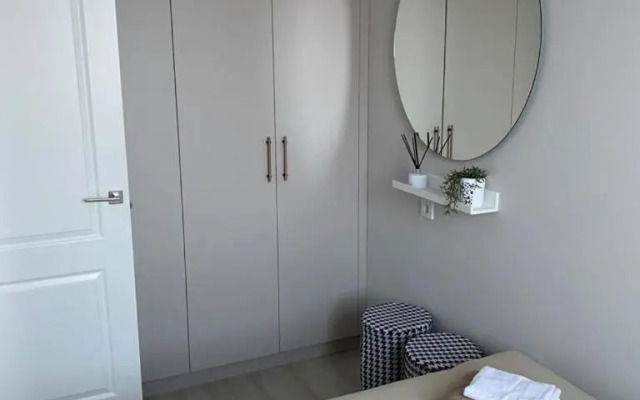 Modern and cozy apartment near the sea