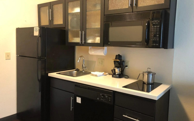 Candlewood Suites Fort Wayne by IHG