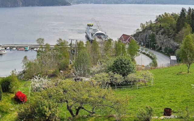 8 Person Holiday Home in Skiftun