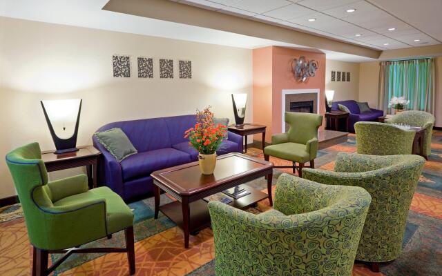 Holiday Inn Express Hotel & Suites Carneys Point, an IHG Hotel