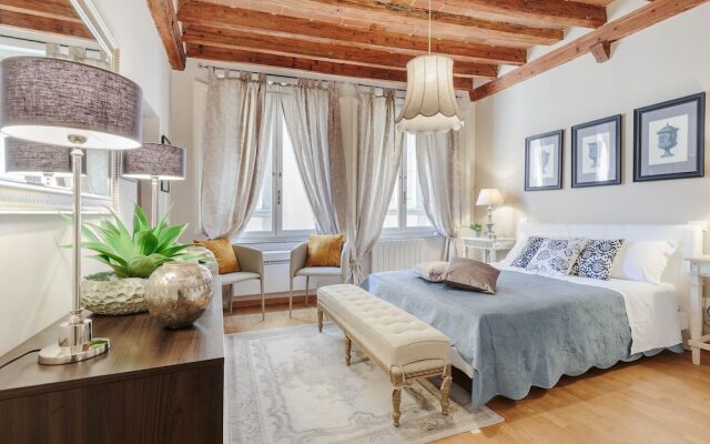 Casa Arias in Lucca With 2 Bedrooms and 1 Bathrooms