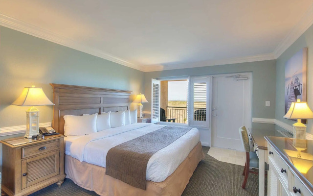 Shutters on the Banks