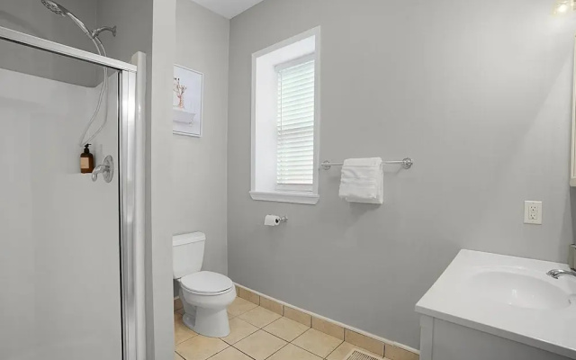 Spacious 3-Bedroom with King Bed