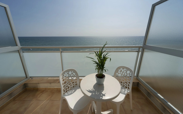 Hotel 4R Miramar Calafell