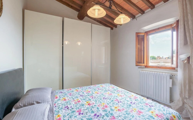 Stunning Home in Montefoscoli With 2 Bedrooms and Wifi