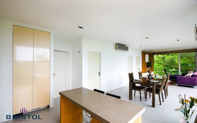 Natural Sea View 2 Bedrooms Apartment