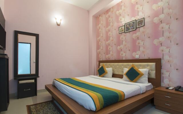 OYO 9935 Hotel Mango House
