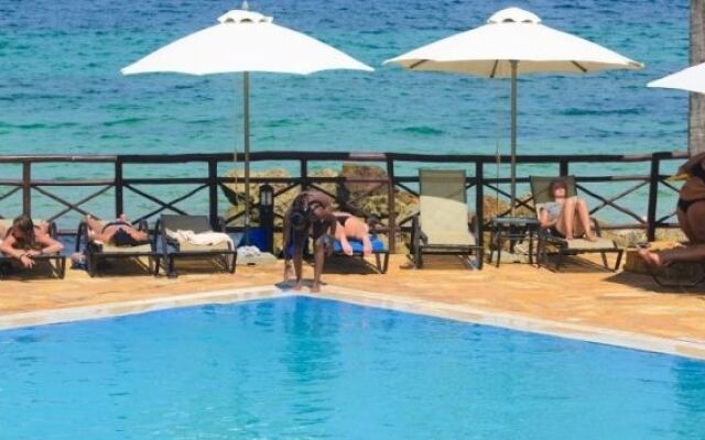 Ledger Plaza Bahari Beach