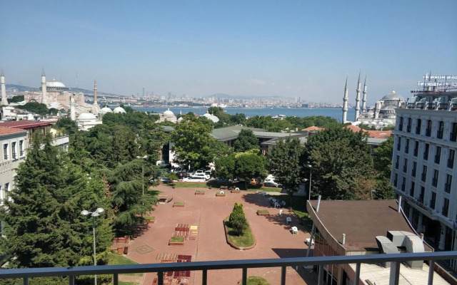 Hali Hotel