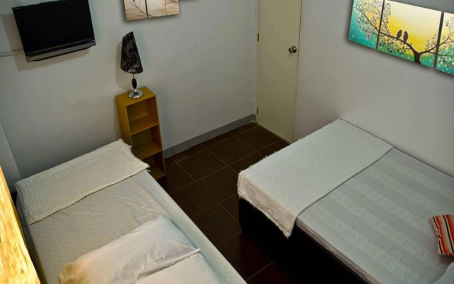 AA Travellers Pad Hotel
