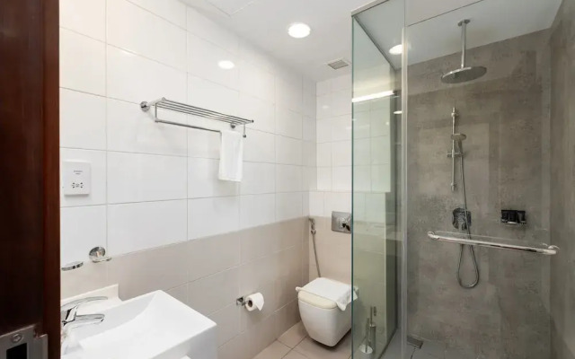 Urban 1BR Palm Apt w Beach Access