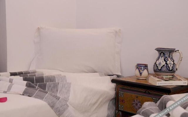 Full Moon Hostel
