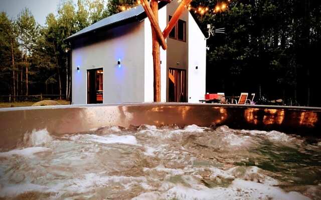 Ranczo w lesie - domki z jacuzzi