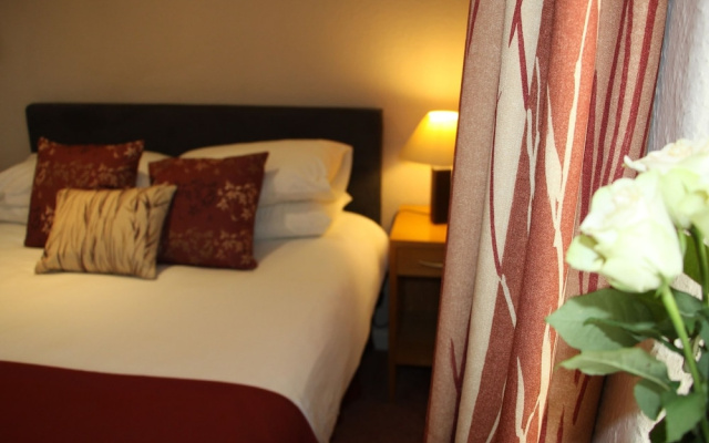 Nanhoron Arms Hotel