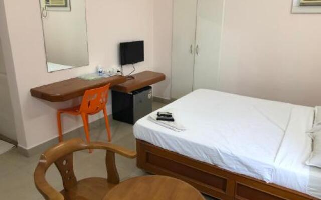 Hotel Garish Park