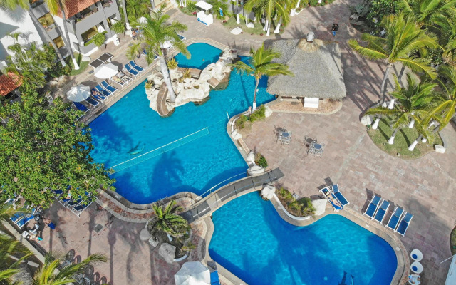 Luna Palace Hotel and Suites