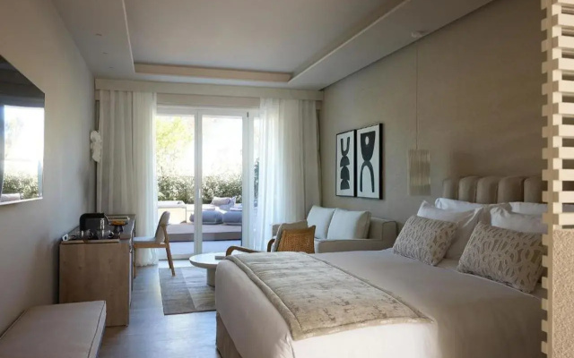 Santorini Heart Hotel & Spa