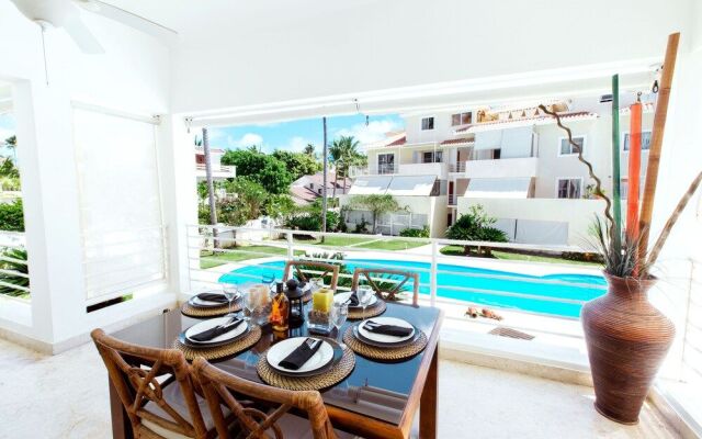 Las Terrazas VIP Pool Beach Club & Spa