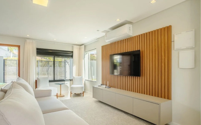 Condominium w/ Pool 500m From Ibiraquera Lagoon - VRS