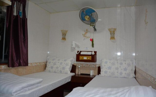 Everest Hostel