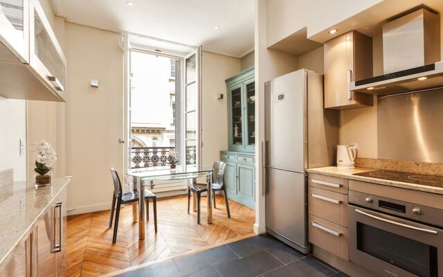 Invalides - Musee d'Orsay Apartment