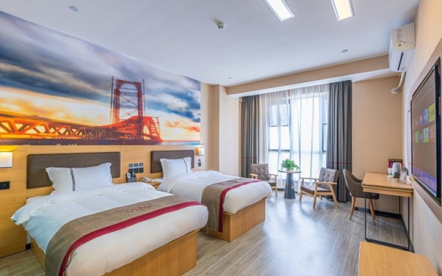 Thank Inn Plus Hotel Guizhou Guiyang Baiyun District Greenland International Plaza – Guest Rooms – Guiyang