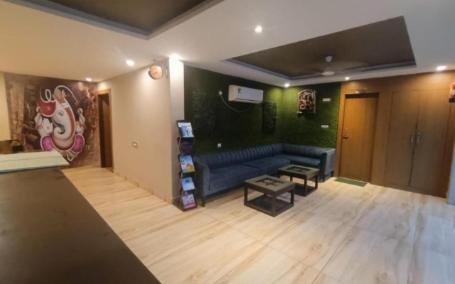 Hotel Green Leaf By T And M Hotels