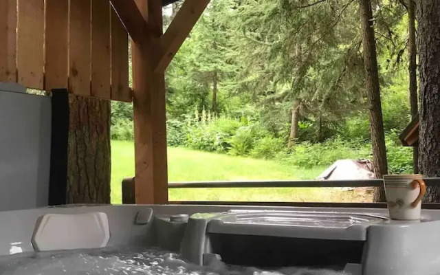 Slopes Spokes Alaska Large HOT TUB