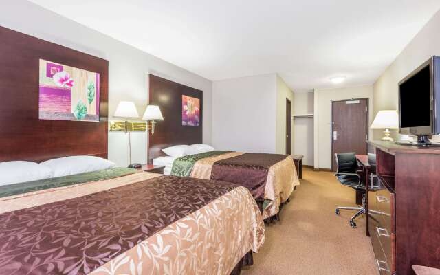 Super 8 by Wyndham Innisfail