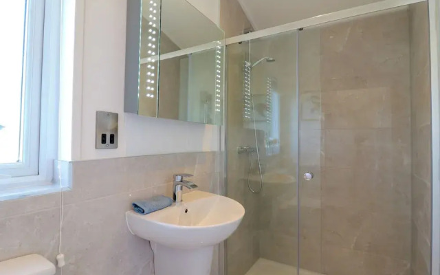 Number 43 The Poplars