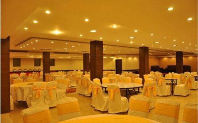 Grand Regency Hotel