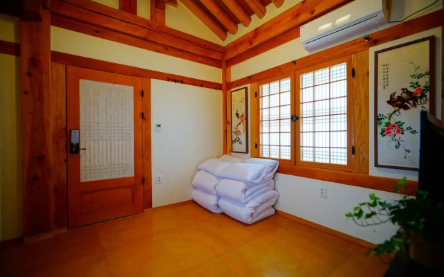 Norijam Hanok Traditional House Two