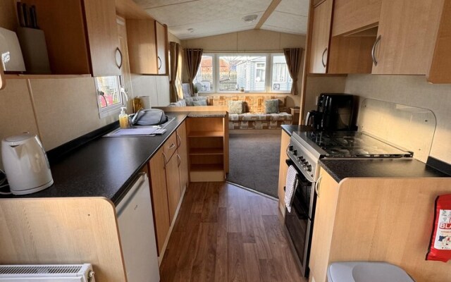 3 Bedroom, pet Friendly, Lyons Winkups, Towyn