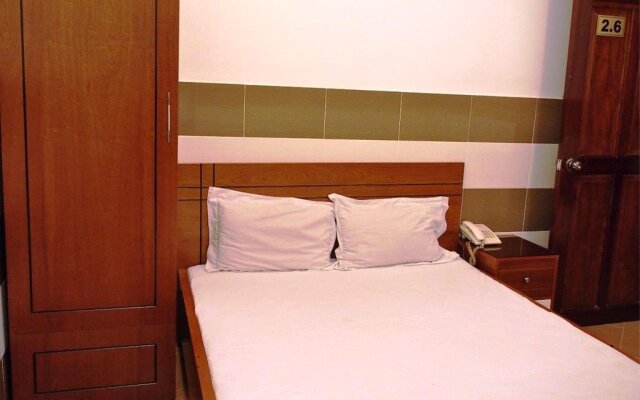 Le Ngan Phung Hotel