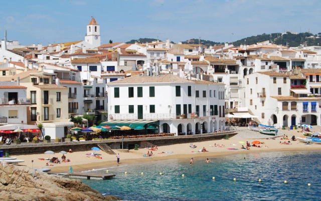 Delightful Apartment in Calella de Palafrugell With Swimming Pool