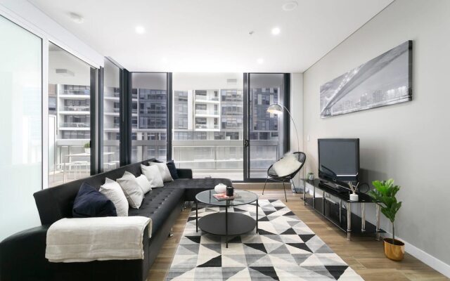 Chic CBD Pad + Pool + Gym + Sauna + Parking