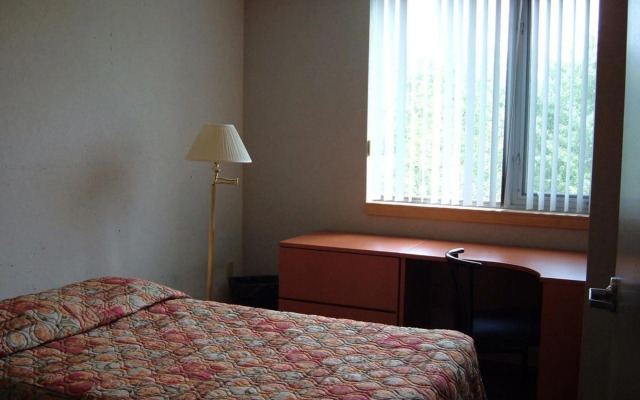 Residence & Conference Centre - Brampton